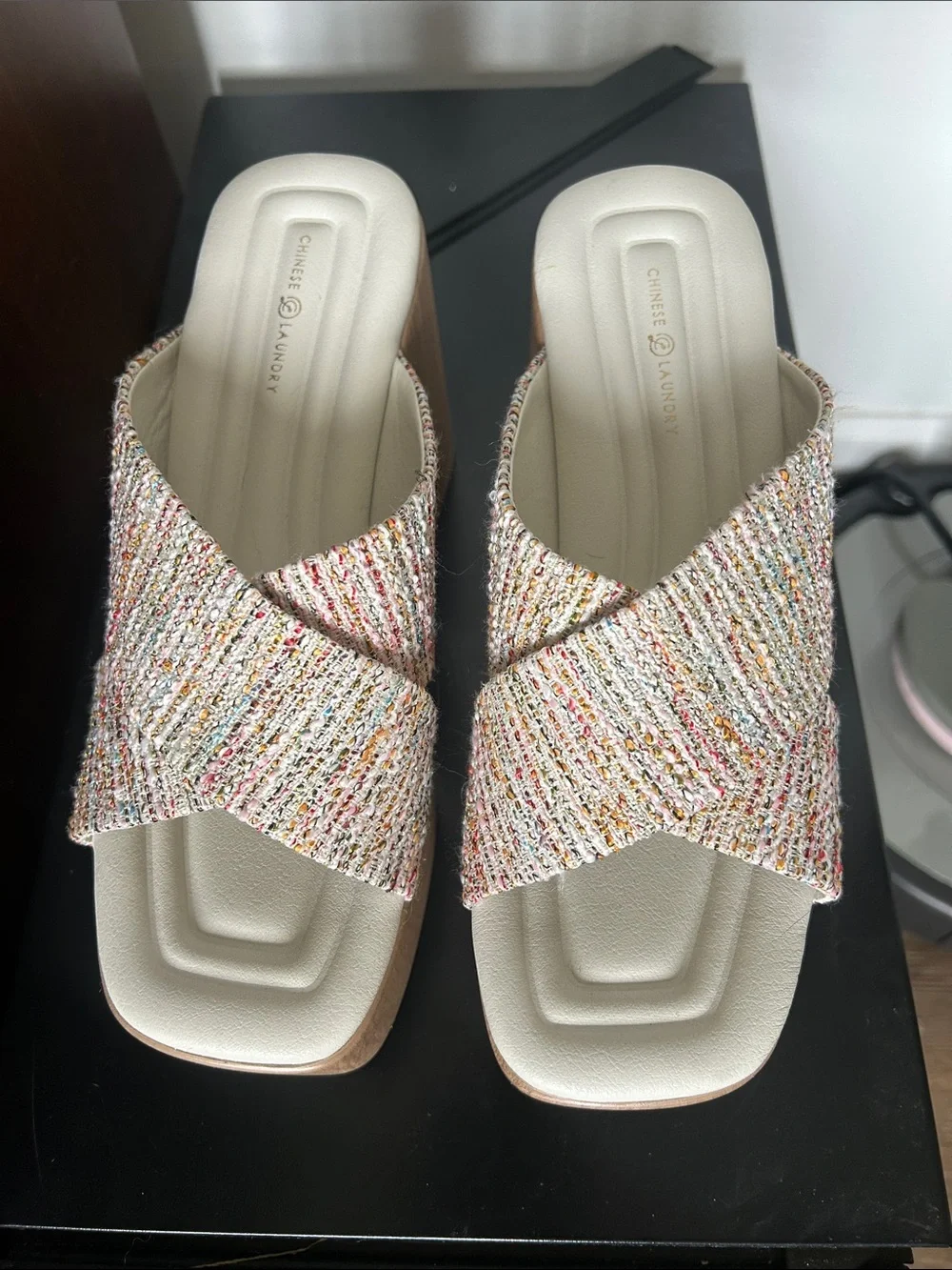 Chinese Laundry Multicolor Knit Platform Clog Sandals